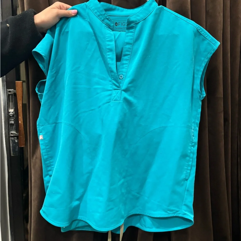 Turquoise Scrub Set - Picture 3 of 3